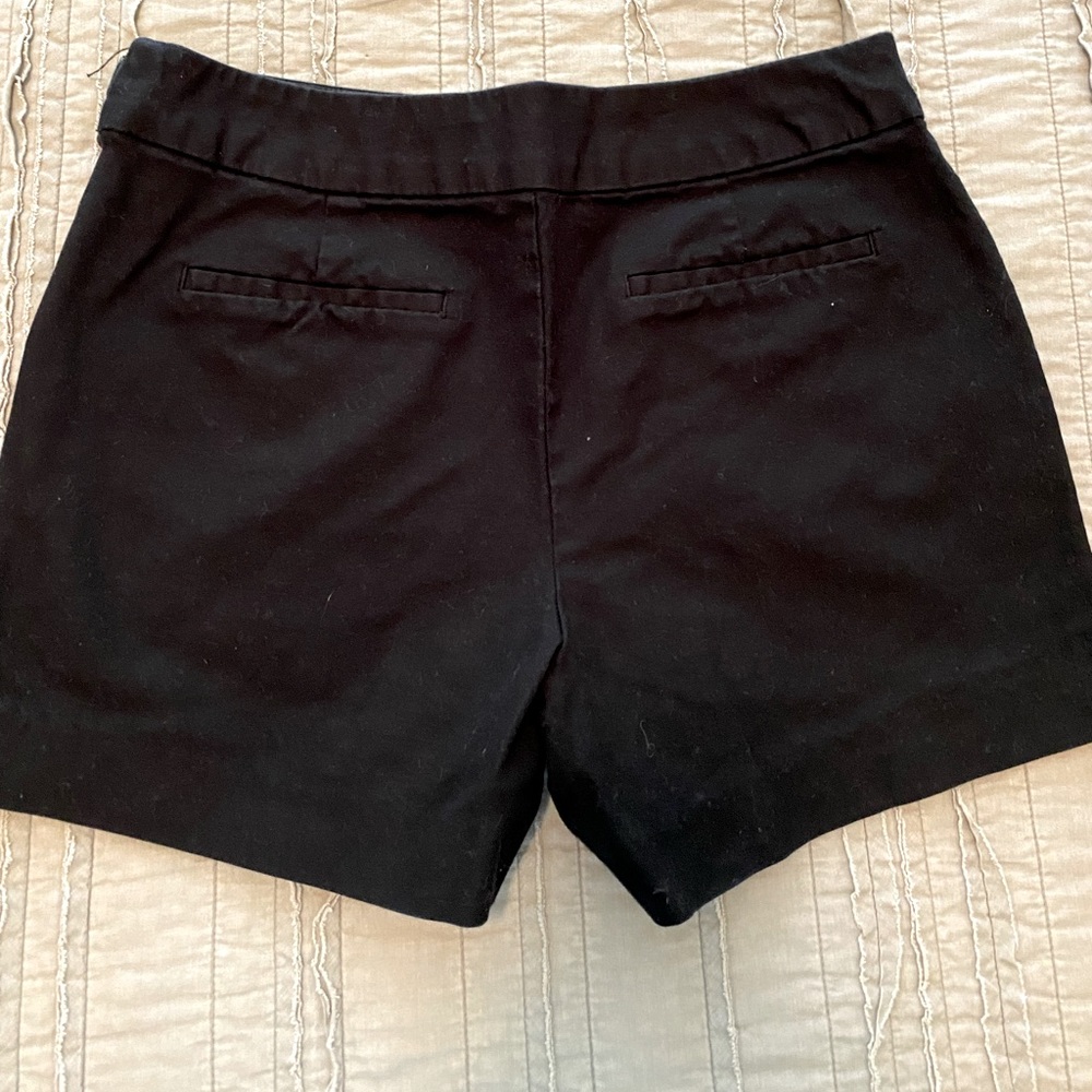 Banana Republic Women’s Dressy Woven Shorts - Picture 2 of 4